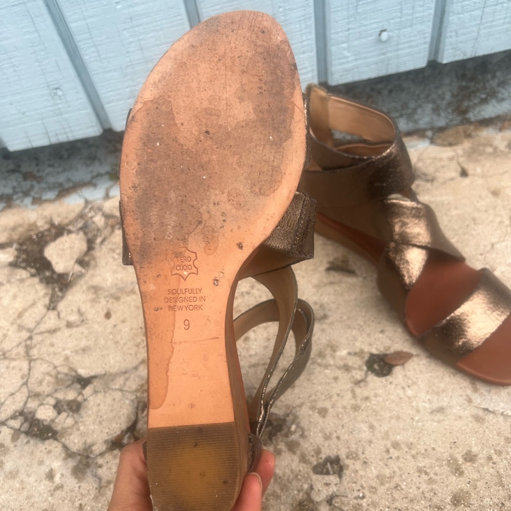 Matt Bernson Bronze Leather Sandals - Picture 3 of 12